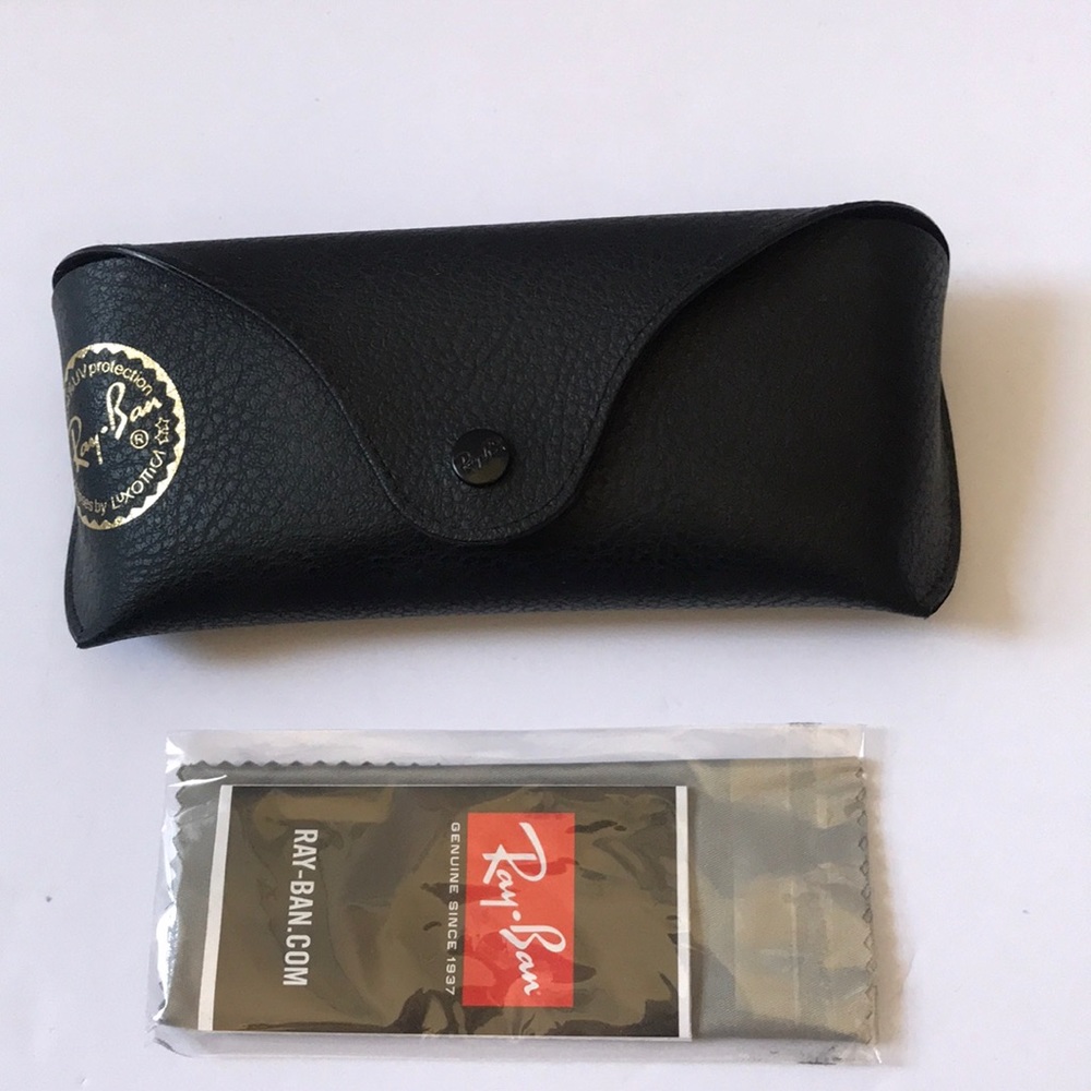 Rey•Ban sunglasses case with cloth